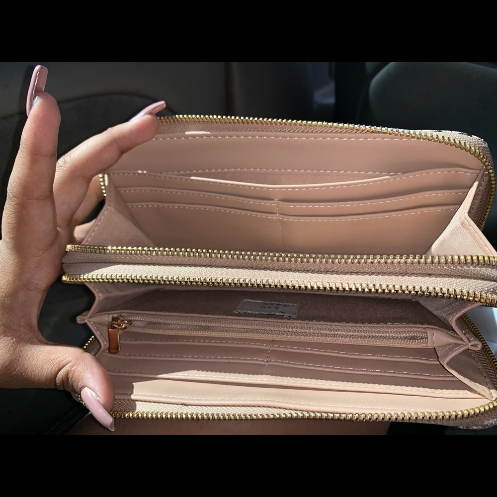 Wallet - Picture 3 of 3